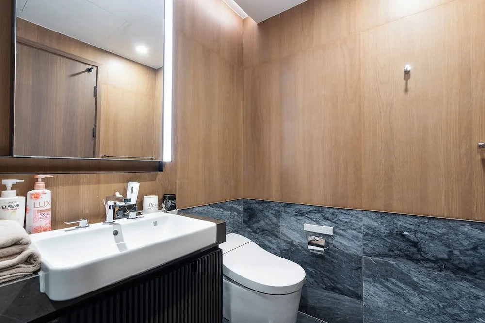 Lexington Residence Luxury Vacation
