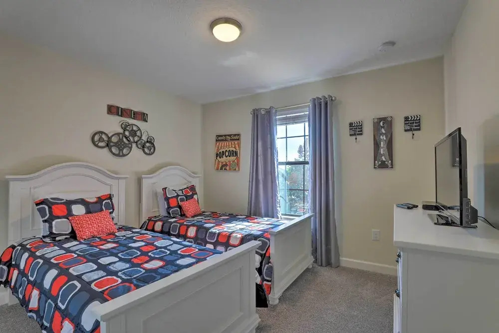 Walk to Pool, 12 Mi to Disney: Solterra Retreat!