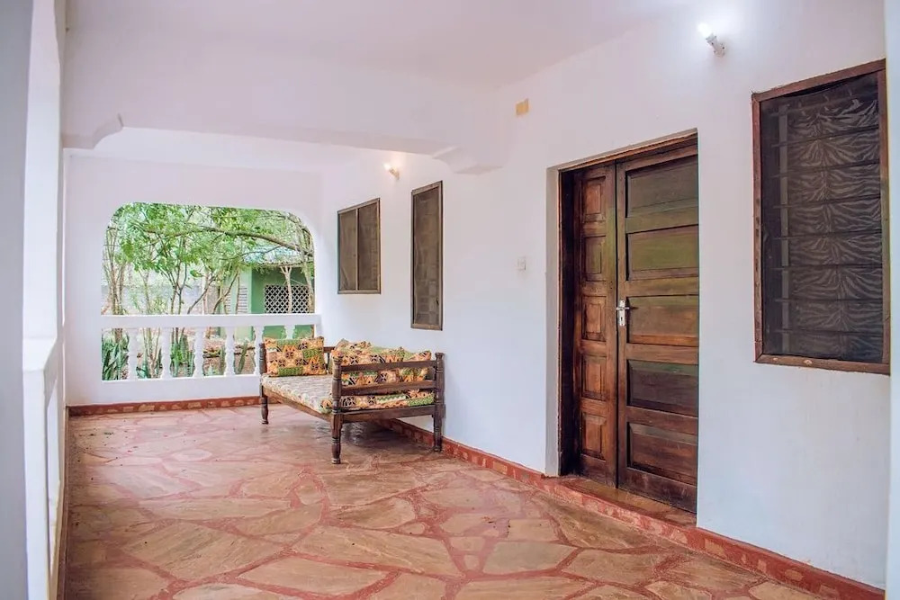 Kijani Cottages DianiBeach