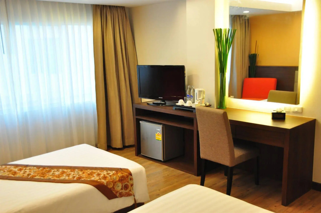 Avion Hotel