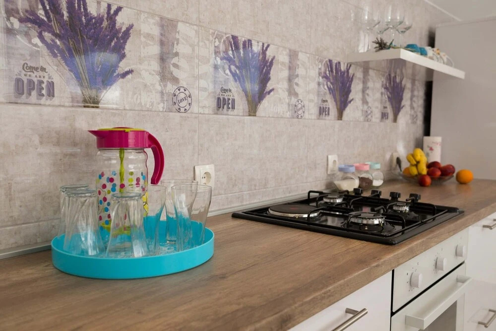 A8 - Modern apt With Terrace, 3 min Walk to Beach