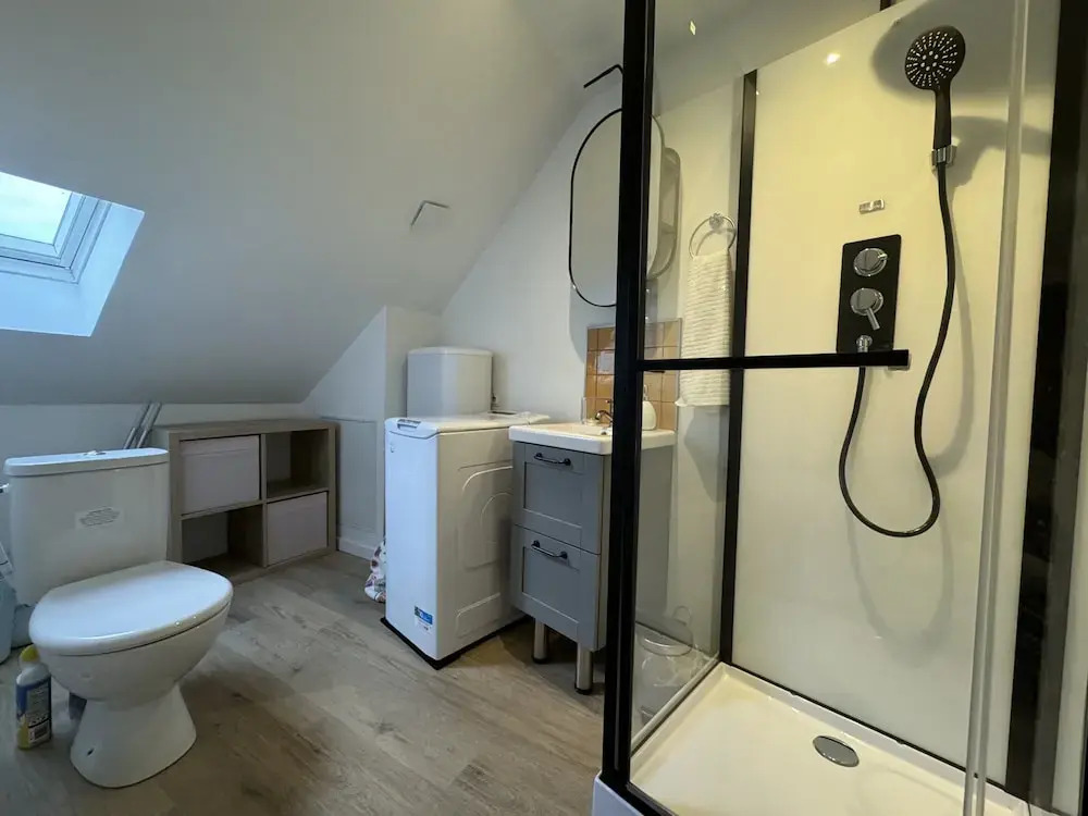 Modern Comfort in the Heart of Le Mans