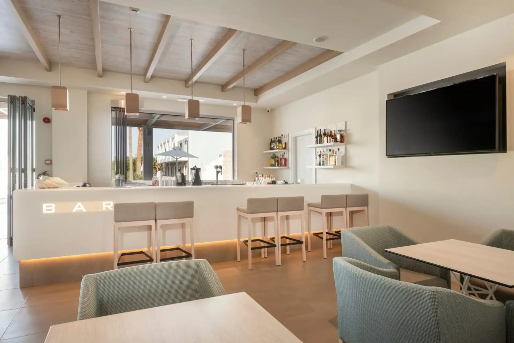 Apollon Windmill Hotel