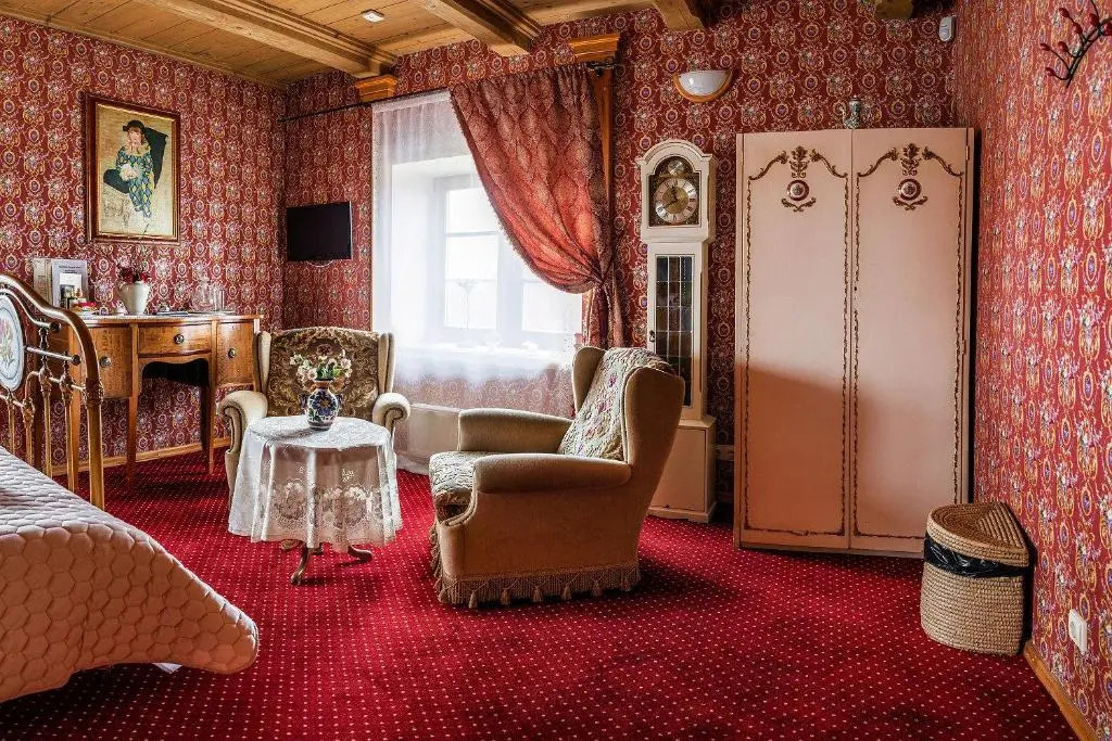 Pakruojis Manor Hotel Millers house