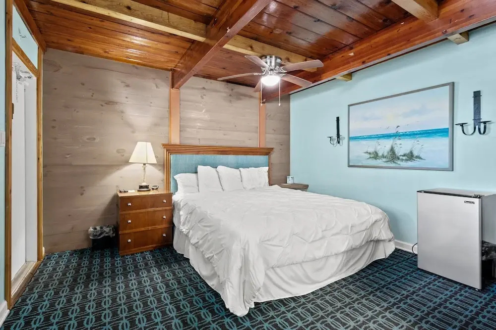 Oceanfront Inn Room #5 - Standard Room - King Bed