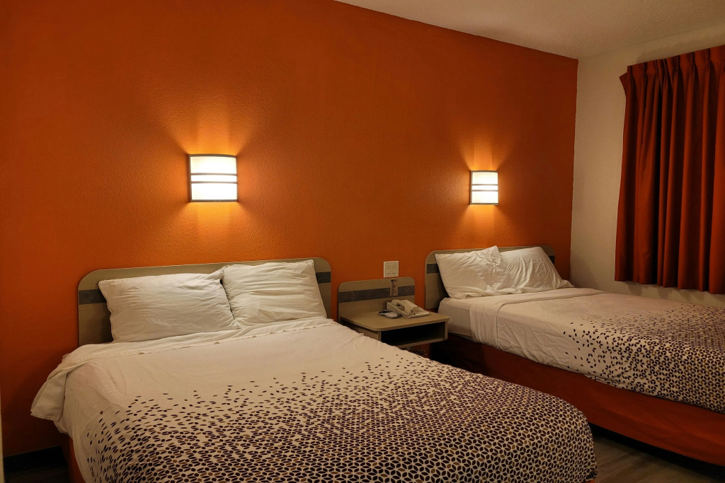 Modern Stay 39 Lakeview By OYO Minonk