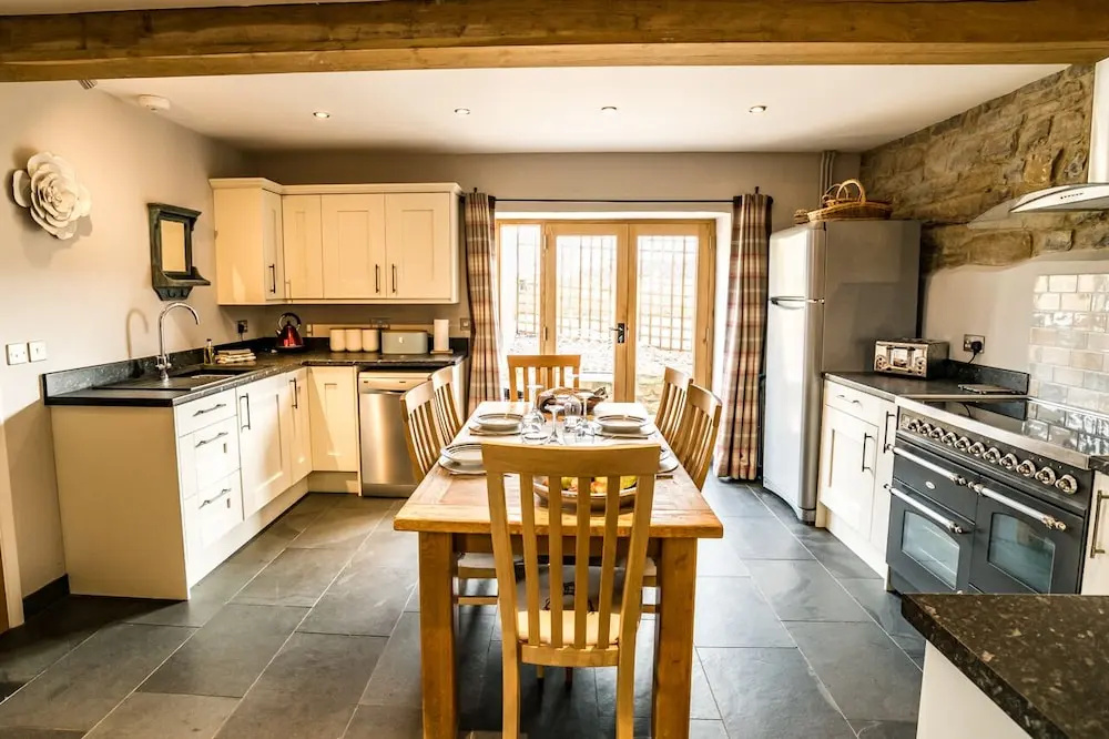 Somerset Country Escape - Luxury barns with hot tubs