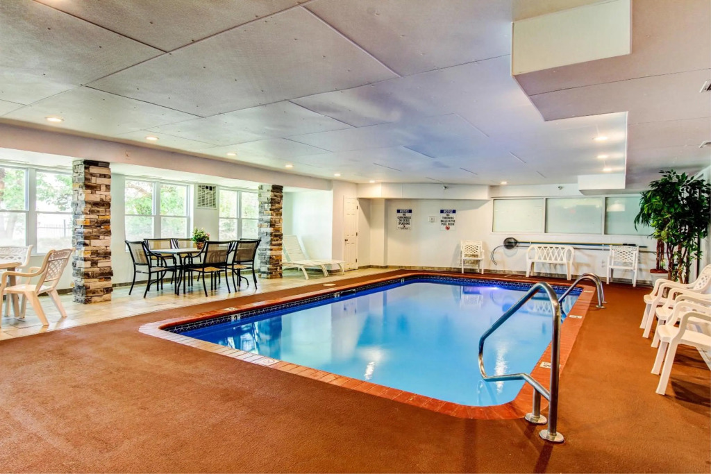 Motel 6-Columbia, MO - East