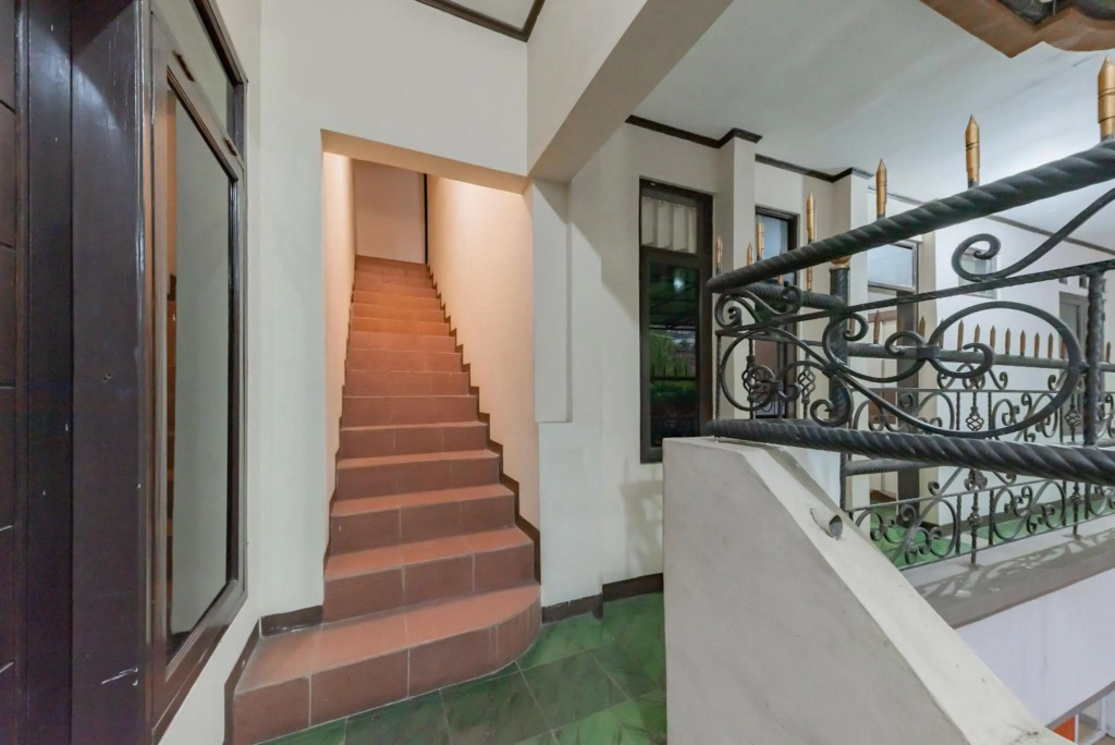 OYO 677 Rianes Family Guest House