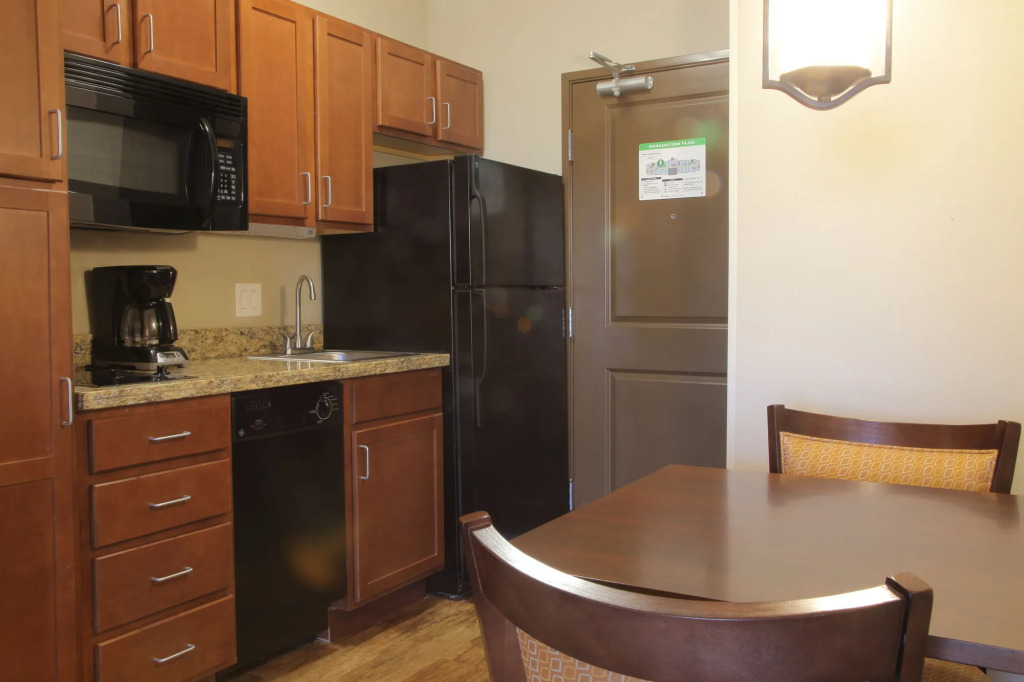 Teddys Residential Suites Watford City