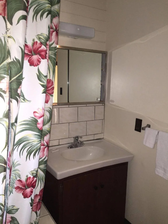 Dolphin Bay Hotel