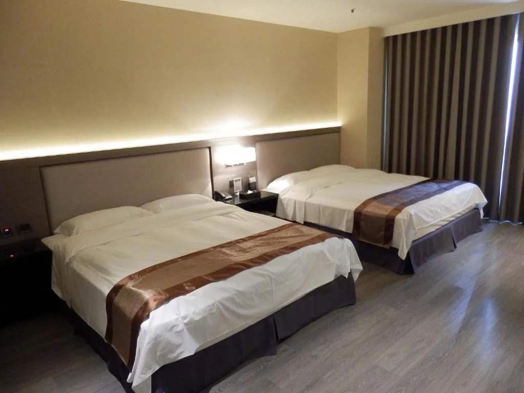 Grand Crystal Hotel