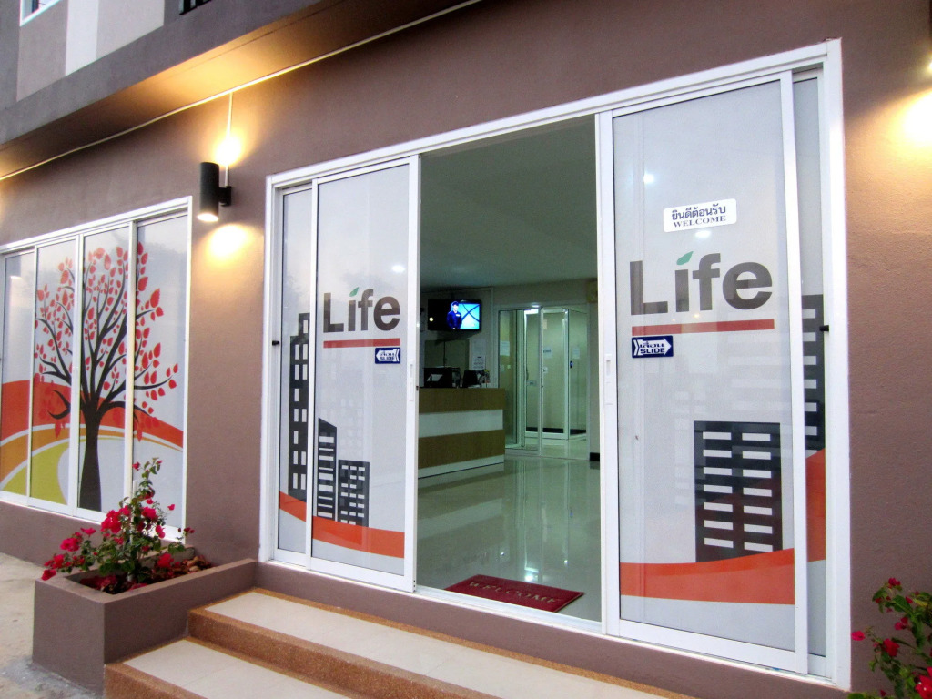 Life Grand Hotel