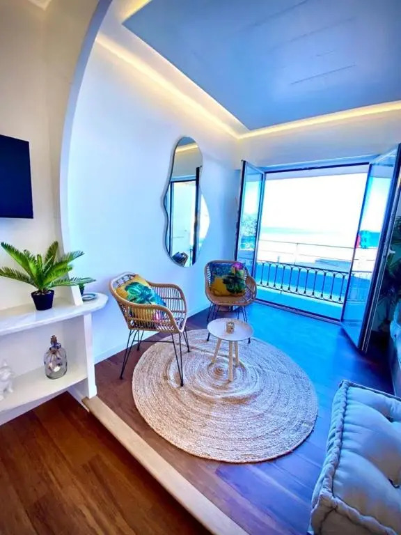 LE ROCAMARE -Superb-Atypical Sea view-A.C-WIFI