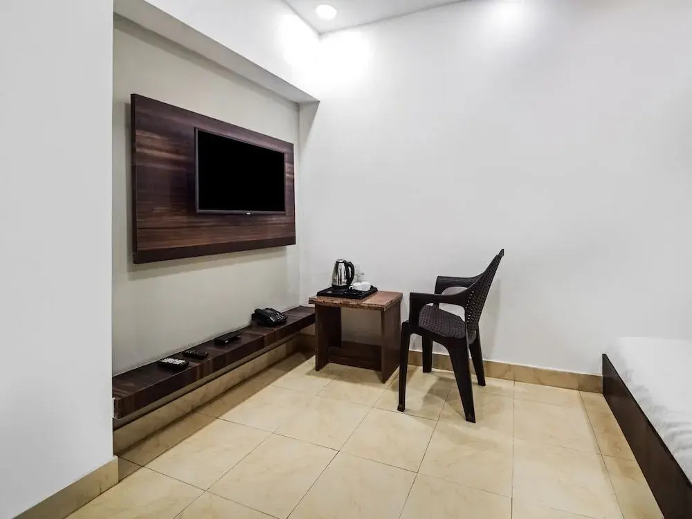 Tak International Hotel