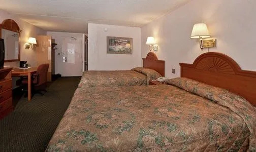 Howard Johnson Inn - Commack