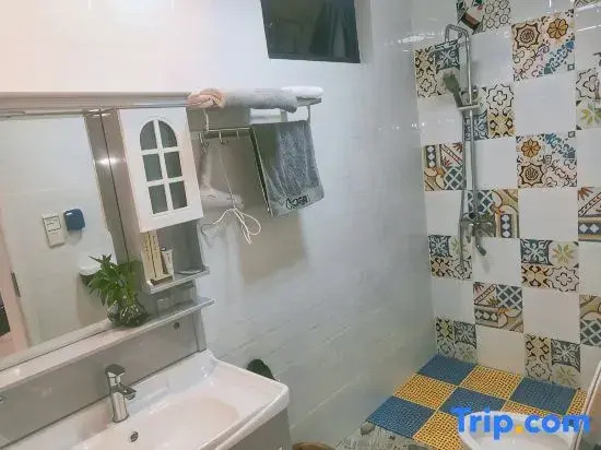 Shiwei Hostel