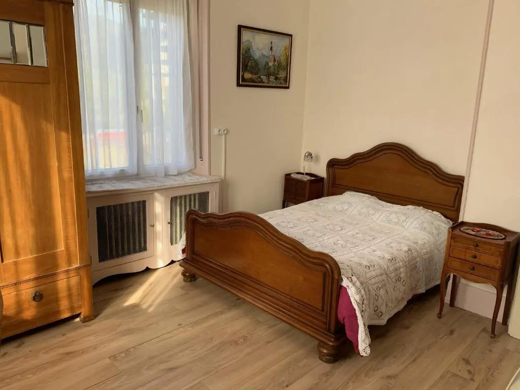 Chambre Gentiane 2 a 3 Personnes Wifi Sdb Partagee