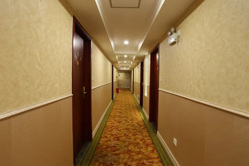 GreenTree Inn Jieyang North Linjiang Road Express Hotel
