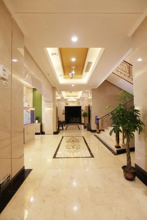 Liangchen Meijing Hotel
