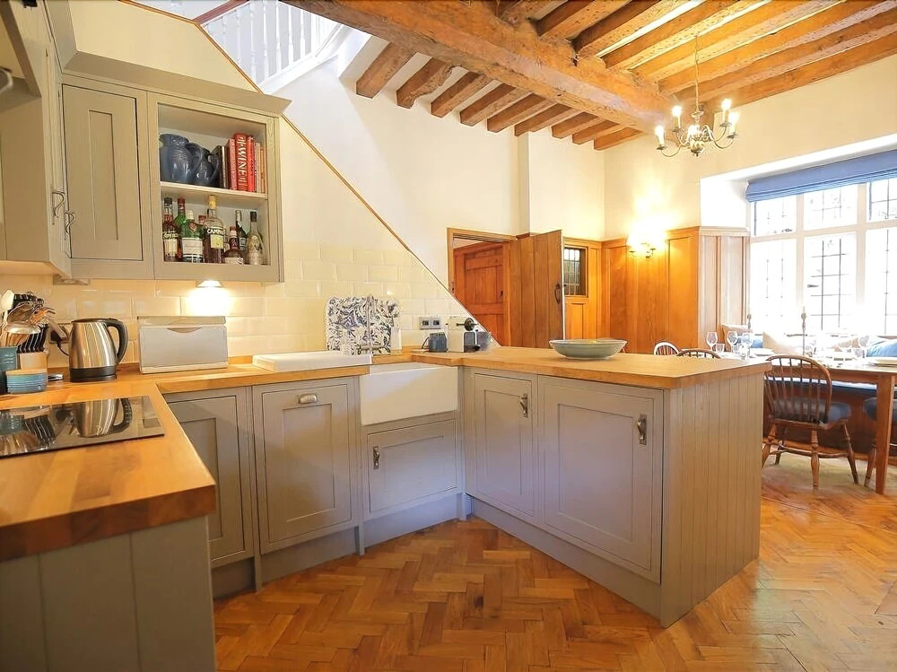 141 the Hill, Burford, Burford