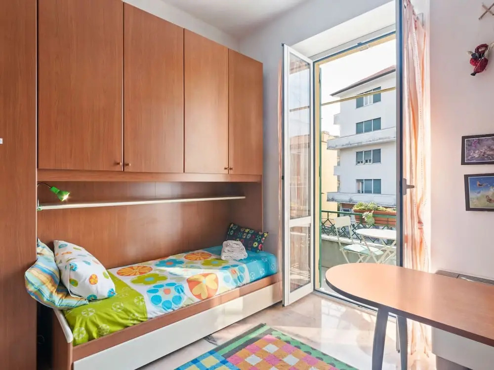 Spacious Apartment in Lavagna near Sea & City Center