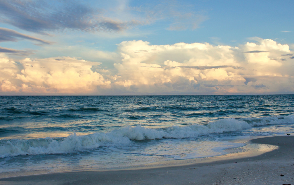 Treasure Island Beach Retreat Sleeps Up To 10
