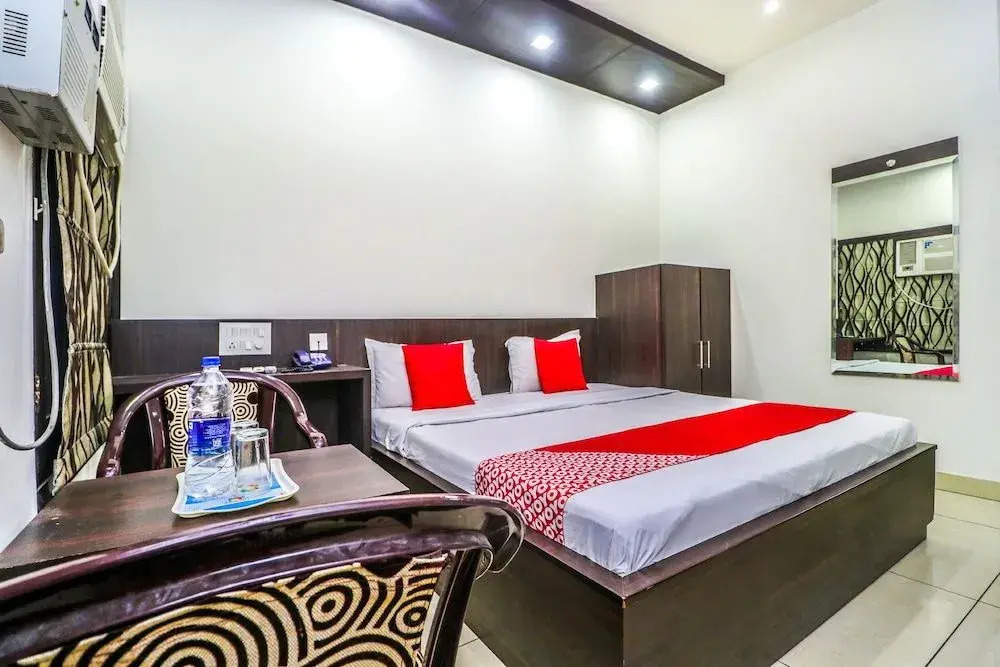 Oyo 31023 Hotel Sartaj