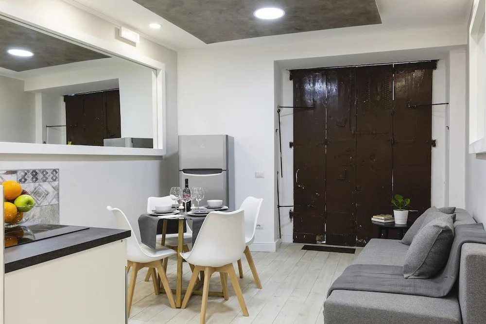 Apartment With one Bedroom in Roma, With Wonderful City View and Wifi