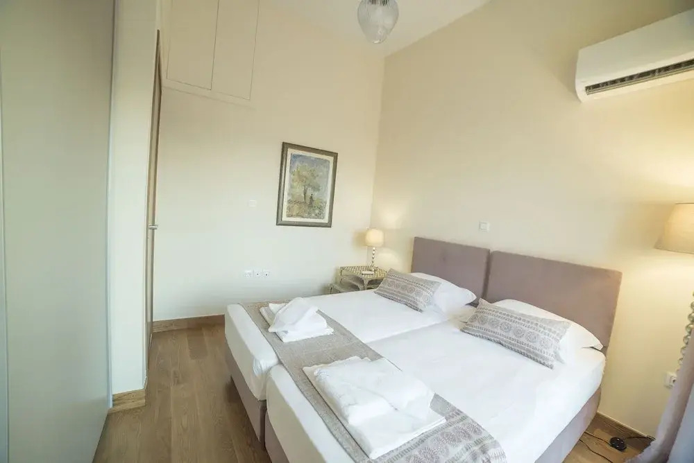 Stunning 2 bedroom house with amazing view