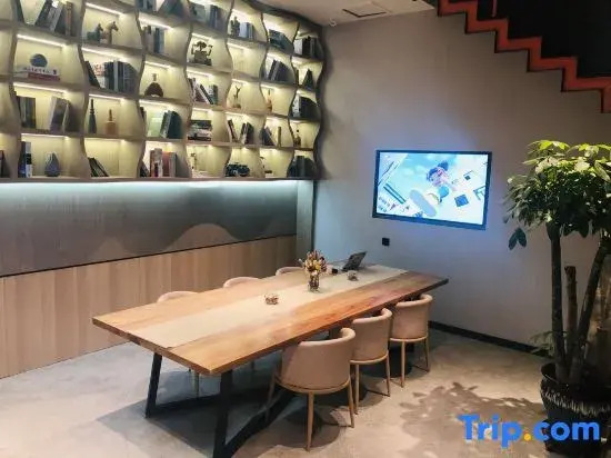 Starway Hotel (Shenyang Tiexi Baogong Street Subway Station)