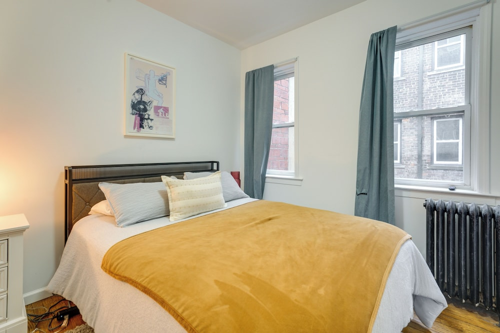 Pet-friendly Midtown Gem, 1 Mi to Dtwn Detroit