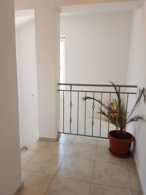 Brilliantin Guest House