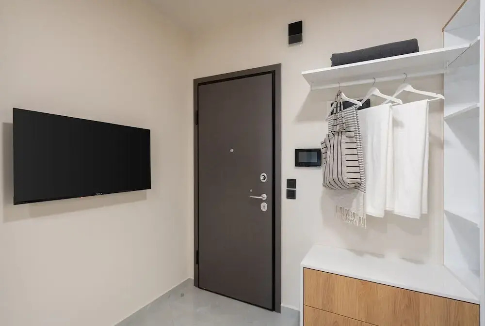 LIV - Comfortable Athens Studio S8-2a