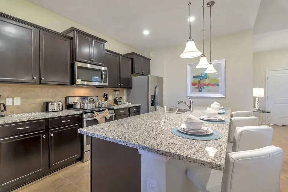 Lavish 5bd/4ba Home With Mickey Room and Stunning Pool Area #5st565