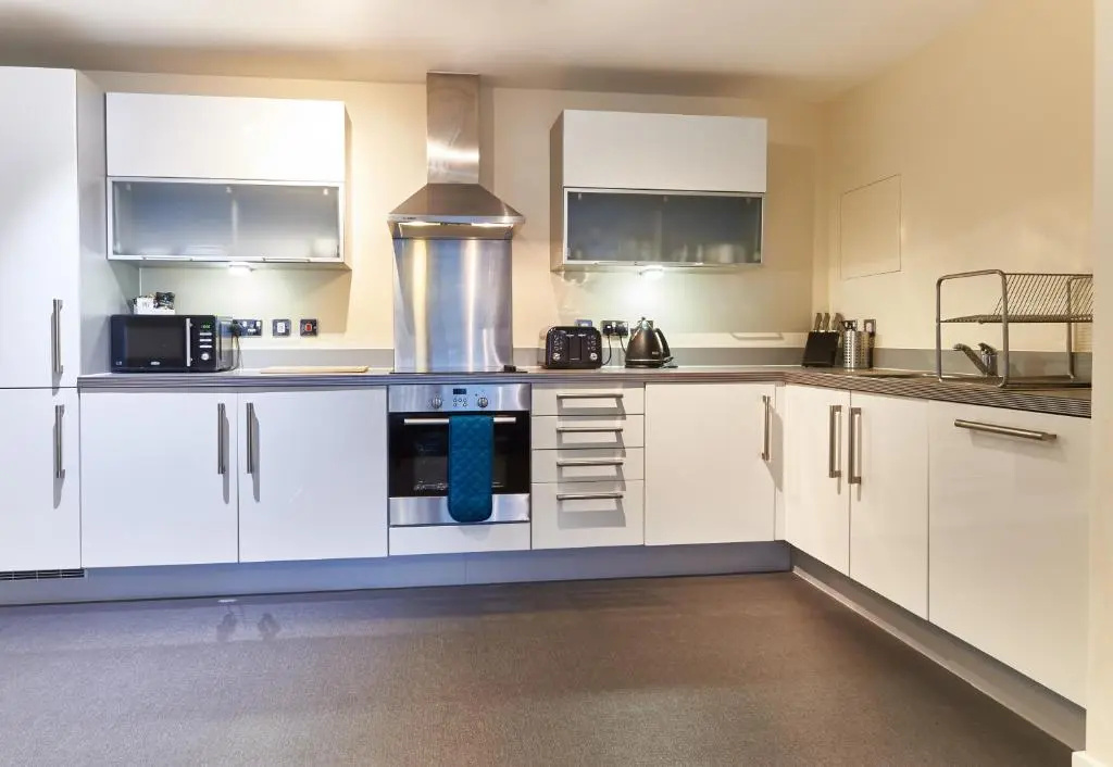 ShortstayMK Vizion apartments by Cotels, with free superfast wi-fi, parking