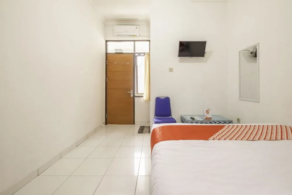 OYO 2418 Sutanto Guest House