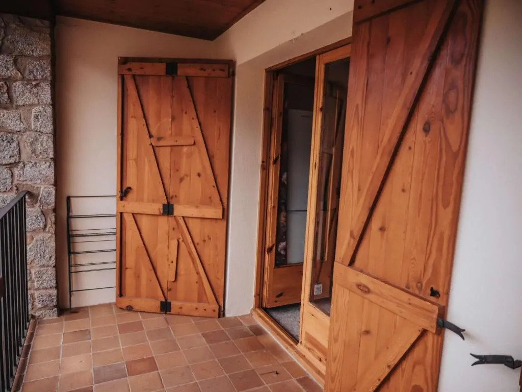 Apartaments Castellar de nHug