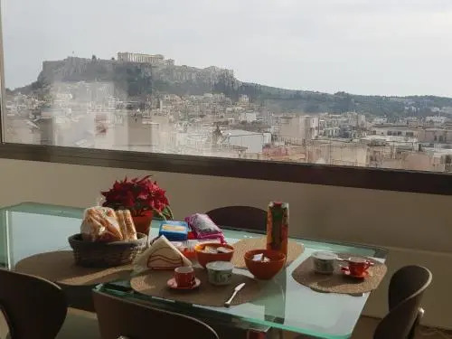 Acropolis at Home: Loft with a View