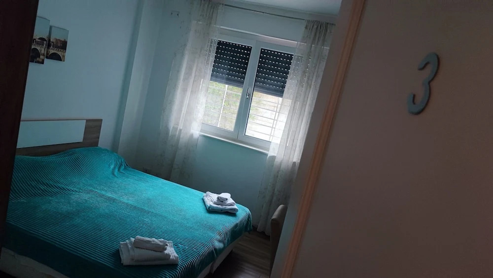 Pisky's Guest House