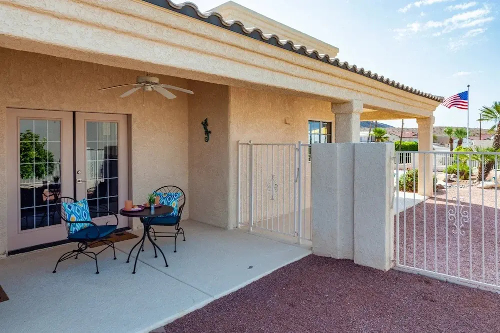 Tropic Paradise 3 bed + 3 Bath Pool Home