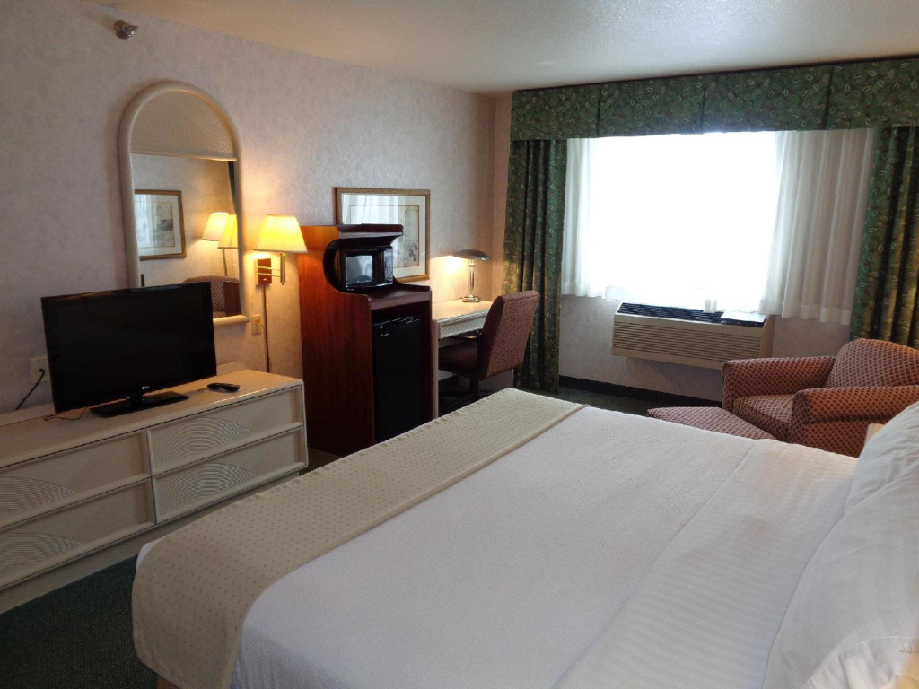 Country Inn & Suites by Radisson, Sidney, NE