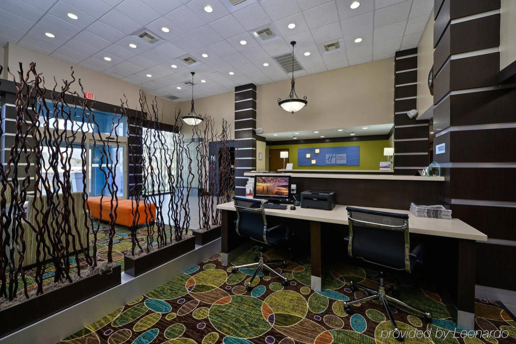 Holiday Inn Express Hotel and Suites Houston Kingwood