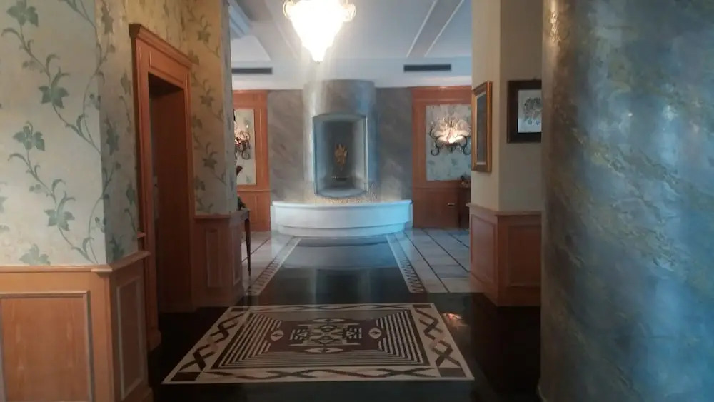 Hotel Capital