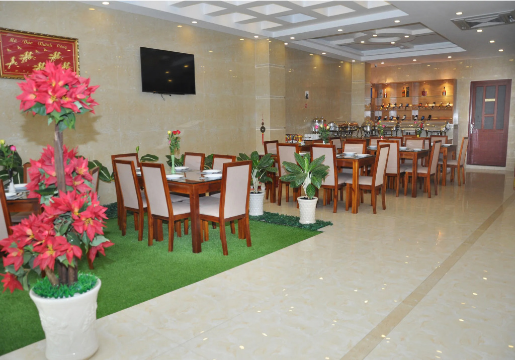 Queen Central Hotel - Ben Thanh Market