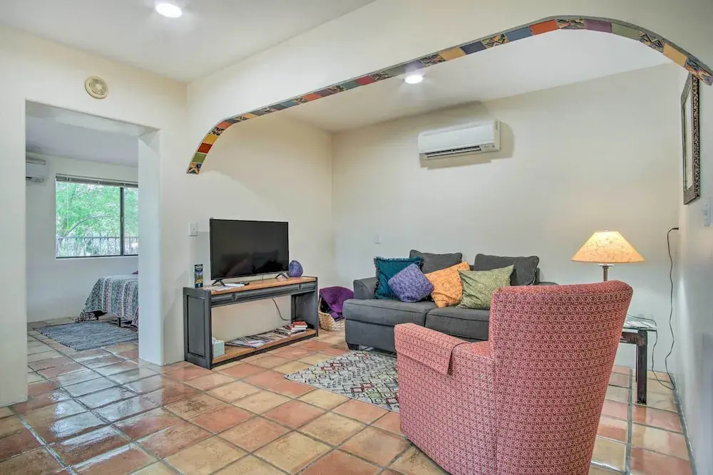 Charming Tucson Casita Near Hiking & Biking!