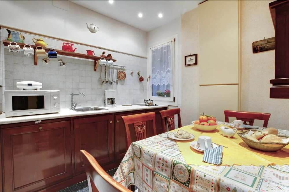 Regina Elena Apartment