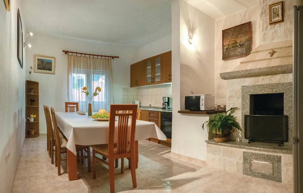 Nice Home in Kucice With Wifi and 4 Bedrooms
