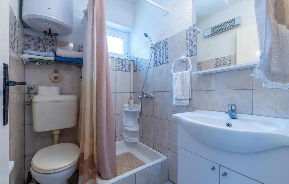 Amazing Home in Sucuraj With Wifi and 1 Bedrooms