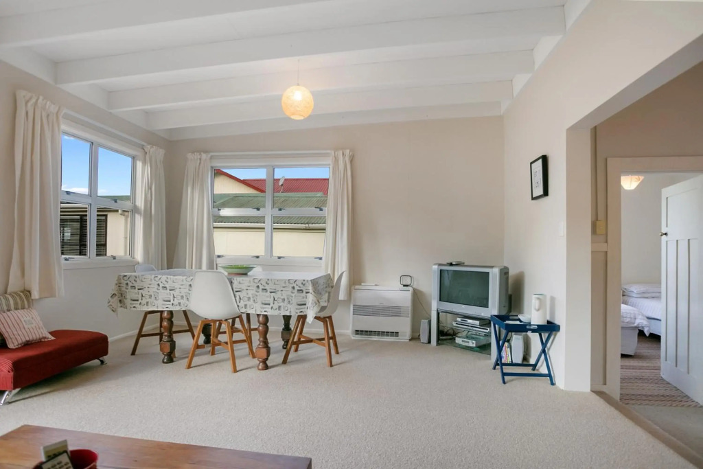 Clara's Togs and Towels - Waihi Accommodation - Bachcare NZ